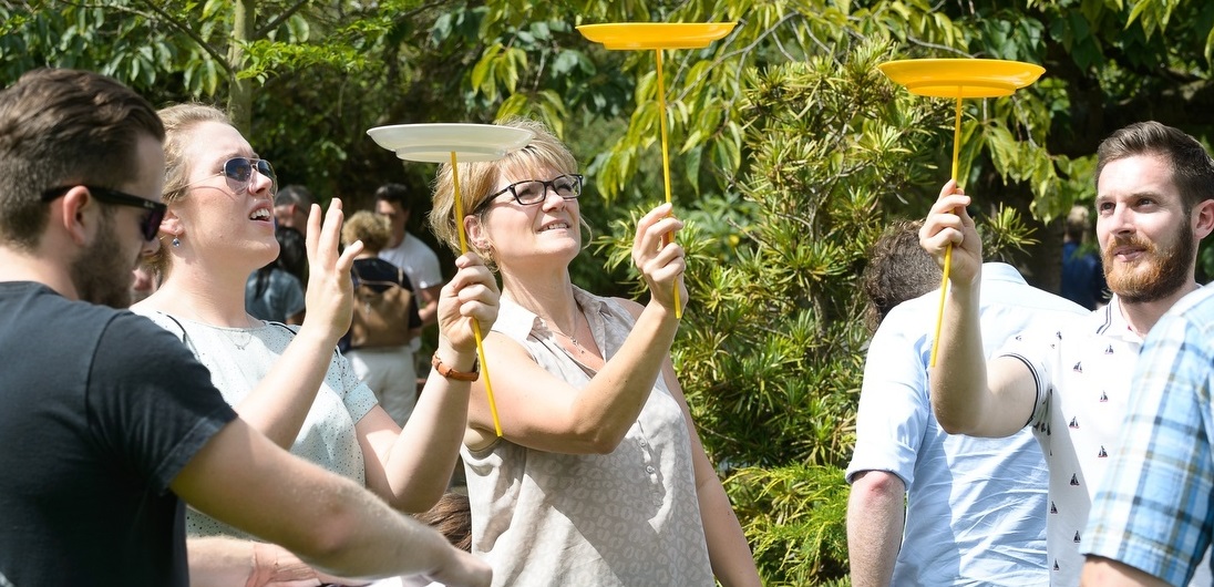 10 Ejemplos De Actividades De Team Building Para Empresas Es Commerce